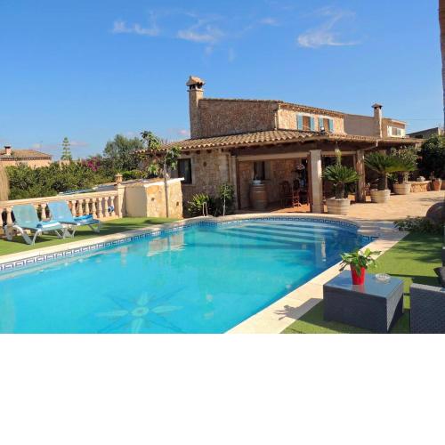 3 bedrooms villa with private pool enclosed garden and wifi at Algaida