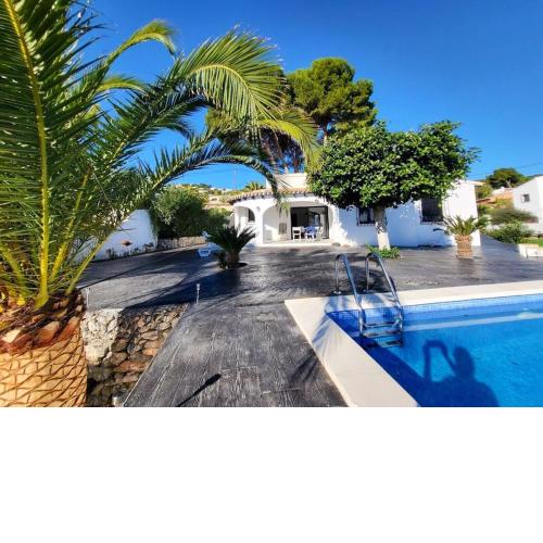 3 bedrooms villa with private pool enclosed garden and wifi at Teulada 1 km away from the beach
