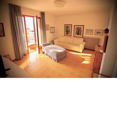 3 rooms apartment whit balcony and lake wiew