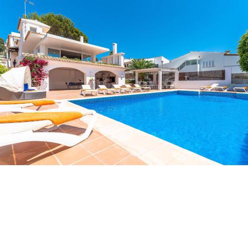 3001 Schöne Villa am Meer in Sant Elm