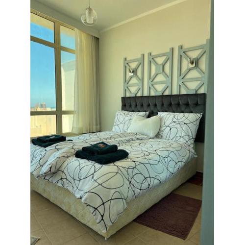 308E - Kitesurf Studios in Royal Beach
