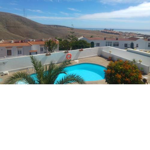 365 sun pool beach holidays
