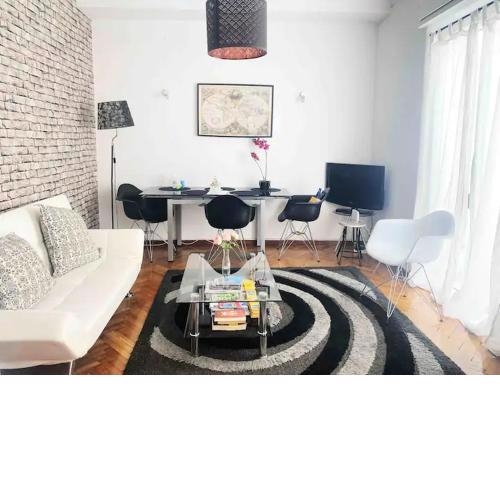 3BDR IDEAL CENTRAL ATHENIAN APT