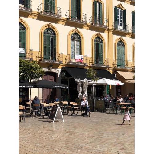 3Centro Malaga especial grupos Parking gratis