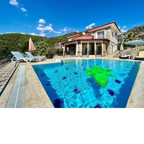 4 Bedroom - 3 Bathroom - 8 Person, Private Pool - Private 1000m2 Garden, DETACHED Villas, Unlimited WiFi - Free Parking