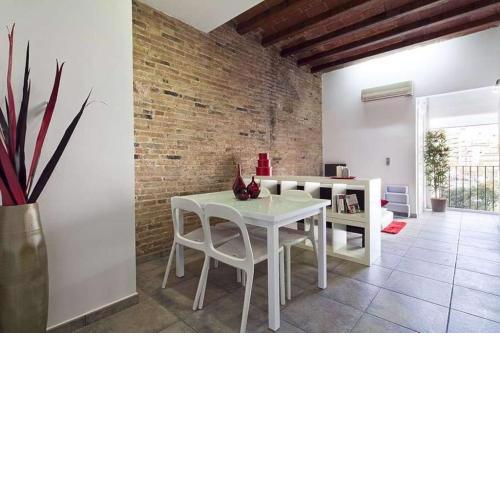 4-bedroom apartment for 7 in Barcelona 108
