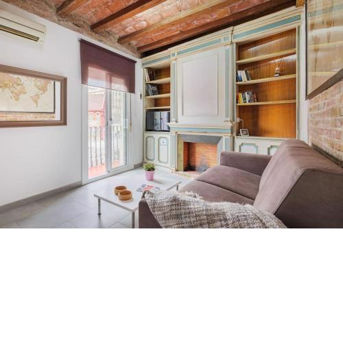 4-bedroom apartment in Urgell, Barcelona 1050