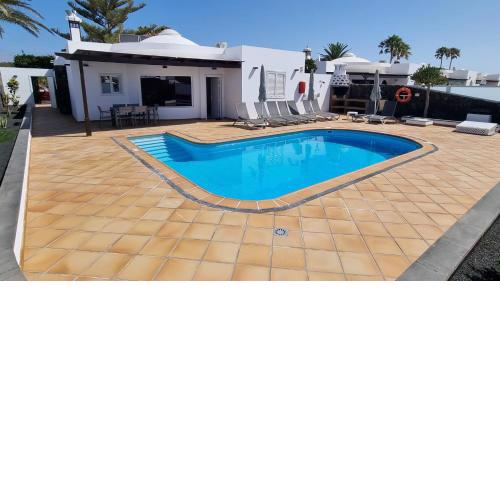 4 bedroom Villa Mimi with private heated pool
