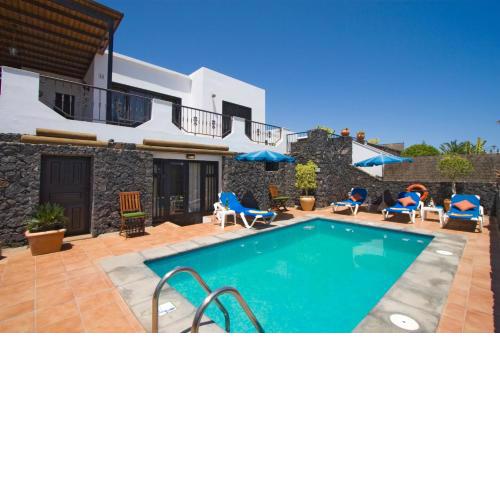 4 bedroom Villa Saturn with private heated pool