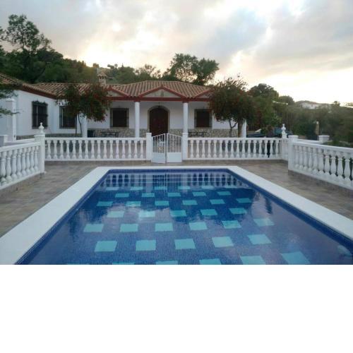 4 bedrooms chalet with private pool furnished terrace and wifi at Prado del Rey