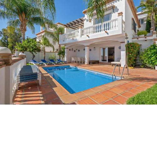 4 bedrooms house at Almunecar 400 m away from the beach with sea view private pool and furnished terrace