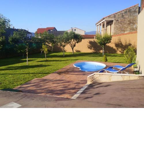 4 bedrooms house at Esteiro 53 m away from the beach with enclosed garden and wifi