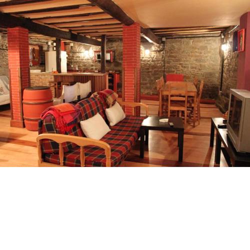 4 bedrooms house with balcony and wifi at Mieres del Camino