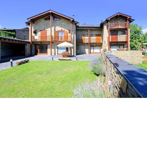 4 bedrooms house with enclosed garden and wifi at Bellver de Cerdanya