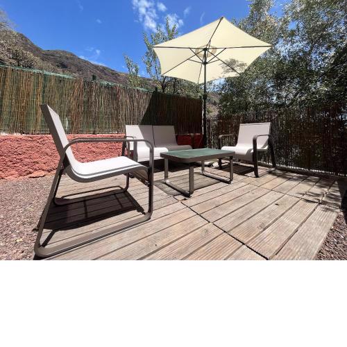 4 bedrooms house with enclosed garden and wifi at Ingenio