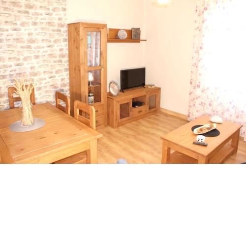 4 bedrooms house with enclosed garden and wifi at Villanueva de los Infantes