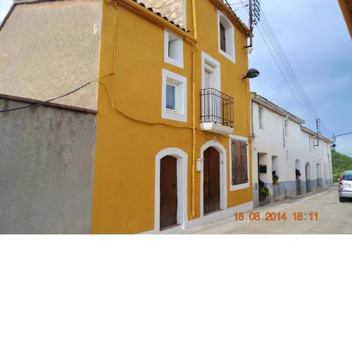 4 bedrooms house with furnished terrace and wifi at Sant Pere Sacarrera