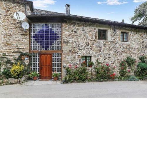 4 bedrooms house with jacuzzi furnished garden and wifi at Tineo