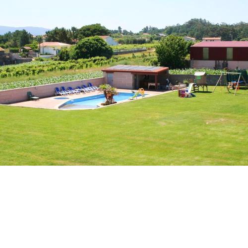 4 bedrooms house with shared pool jacuzzi and enclosed garden at Sanjenjo
