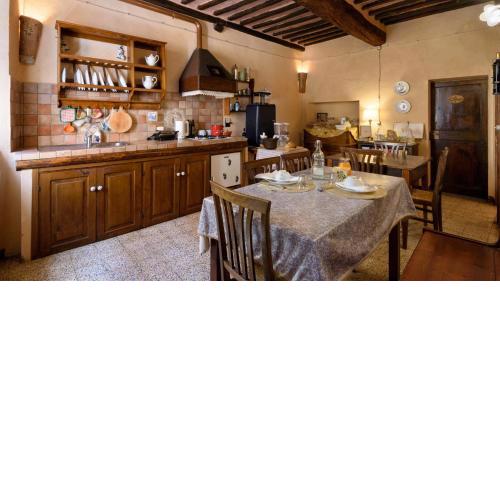 4 bedrooms house with wifi at Montalcino