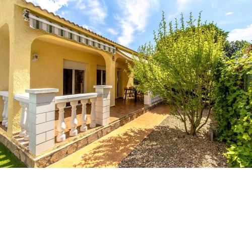 4 bedrooms villa with private pool enclosed garden and wifi at Calafell 2 km away from the beach