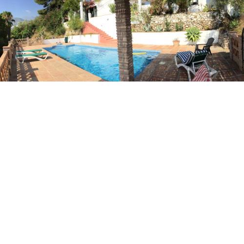 4 bedrooms villa with private pool enclosed garden and wifi at Malaga
