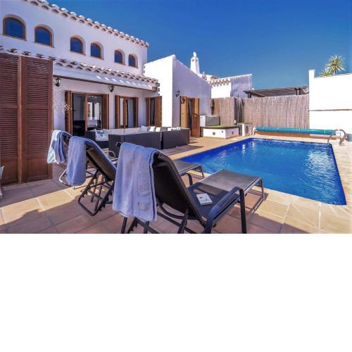 4 bedrooms villa with private pool furnished garden and wifi at Murcia