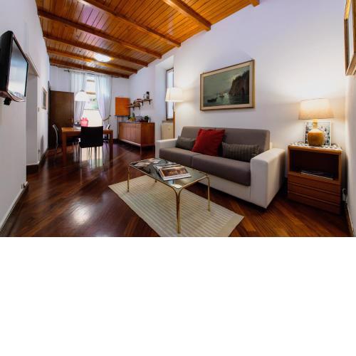 4 FONTANE 156 LUXURY HOME