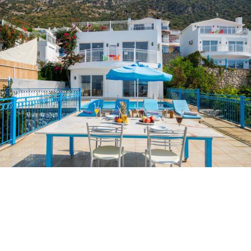 4 Kişilik Özel Havuzlu Dubleks Villa in Antalya, Kaş - Awz134