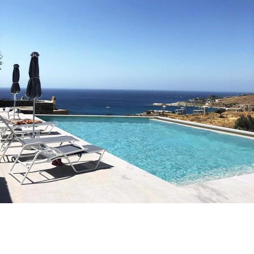 4 maisonettes with a swimming pool and a sea view, ideal for 3 to 4 families or a group of friends