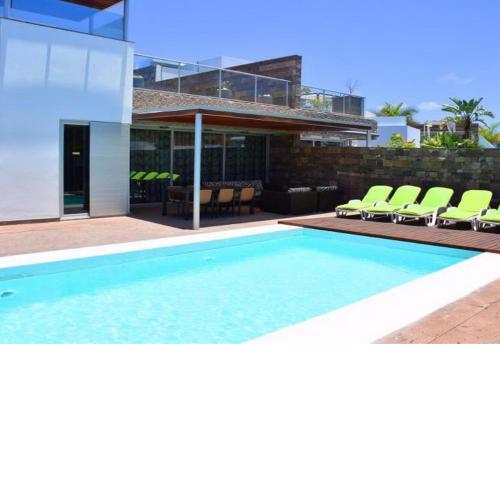 5-bedroom Villa in Playa del Duque