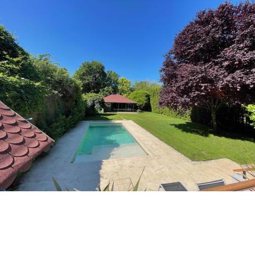 5 bedroom villa very close to Balaton
