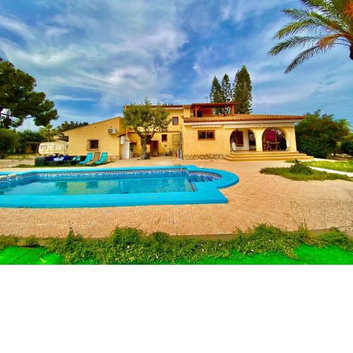 5 bedrooms appartement at Sant Joan d'Alacant 850 m away from the beach with private pool enclosed garden and wifi