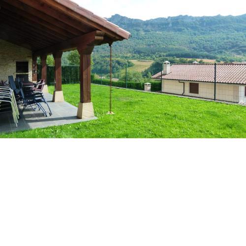 5 bedrooms house with enclosed garden and wifi at Dorrao