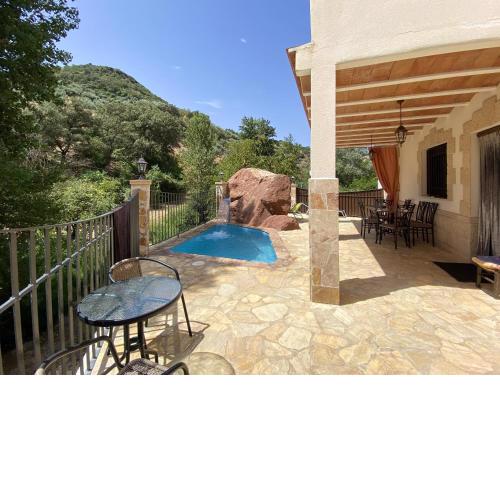 5 bedrooms house with private pool furnished terrace and wifi at Zambra