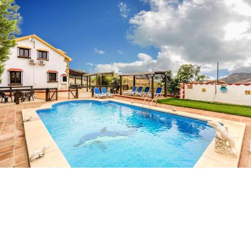 5 bedrooms villa with private pool and wifi at Almogia