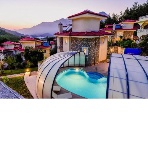 5 Star Villa with 4 Bedrooms, Dalaman Villa 1051
