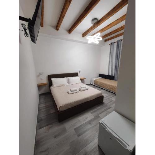 5 Terre Station Rooms
