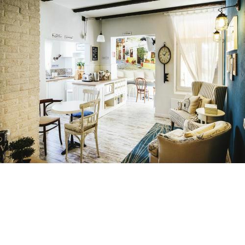 5 Vintage Guest House