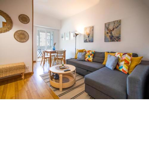 51FLO4-Well located apartment in Sant Antoni
