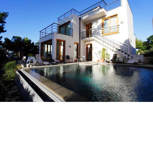6 bedrooms villa at Torre Colonna Sperone 950 m away from the beach with sea view private pool and enclosed garden