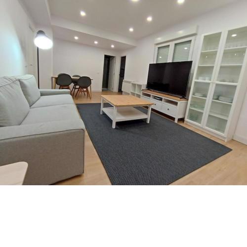 618A2 Moderno, céntrico y terraza