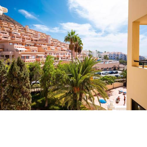 651 Bright establishment, heated pool and Wi Fi