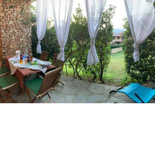 [6min a piedi dal Centro di Villasimius] Immerso nel verde