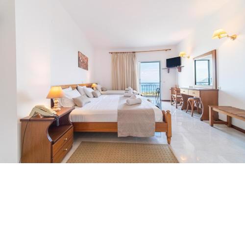 75 steps taverna three-bedroom