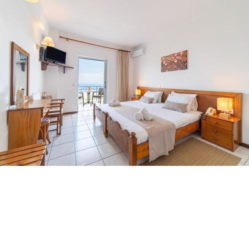 75 steps taverna two-bedroom
