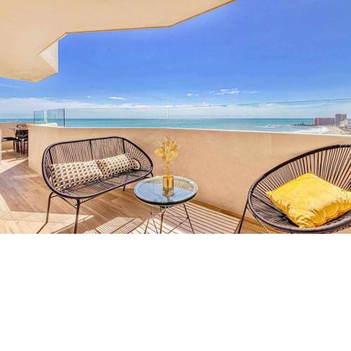 797 Holiday Rentals - Benalbeach- Moderno piso para 5 con vistas al mar