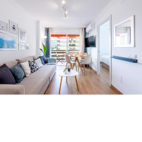 797 Holiday Rentals - Luminoso y reformado apartamento para 4