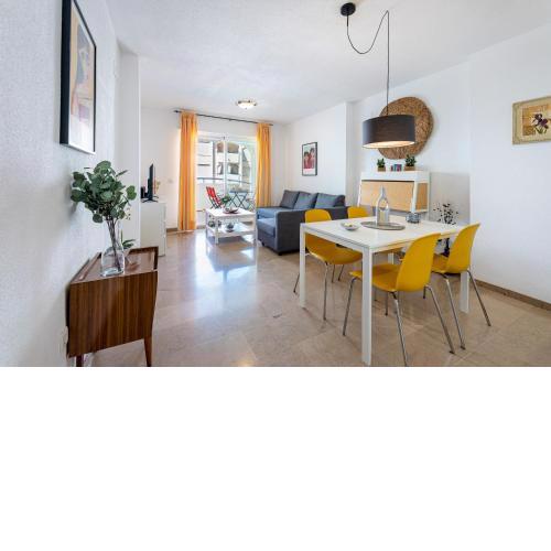 797 Holiday Rentals- Hermoso apartamento para 4 en Benalmadena
