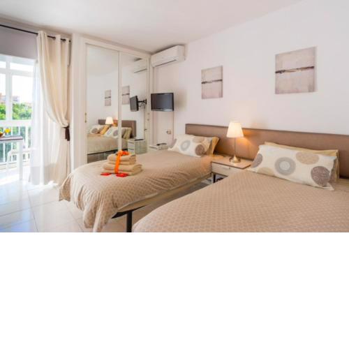 797 Holiday Rentals- Luminoso estudio en Arroyo de la Miel